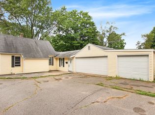 5027 Fordham Ave, Kalamazoo, MI 49048