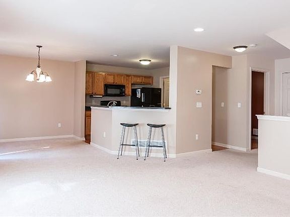 4th image of 2700 Bluewater St
