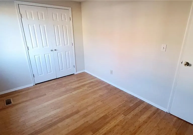 17 Christine Ct — Photo 12