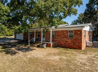 5 Chick Ln, Cave City, AR 72521