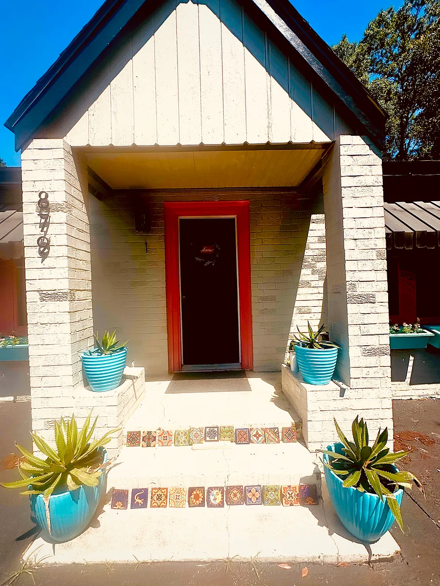 Building Photo - 879 S Eugene St #1