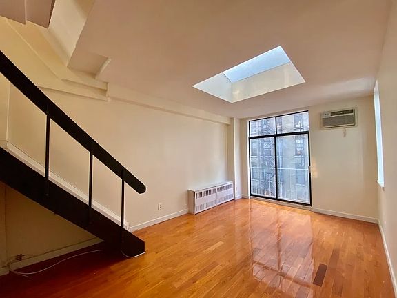 4th image of 7 E 32nd St #9F