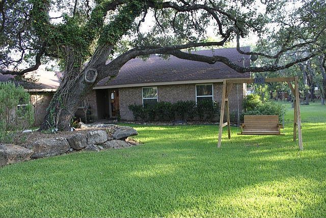 1st image of 1445 Robinhood Ln