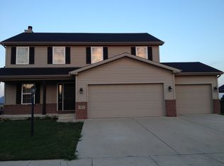 1213 Railside Dr, Gibson City, IL 60936