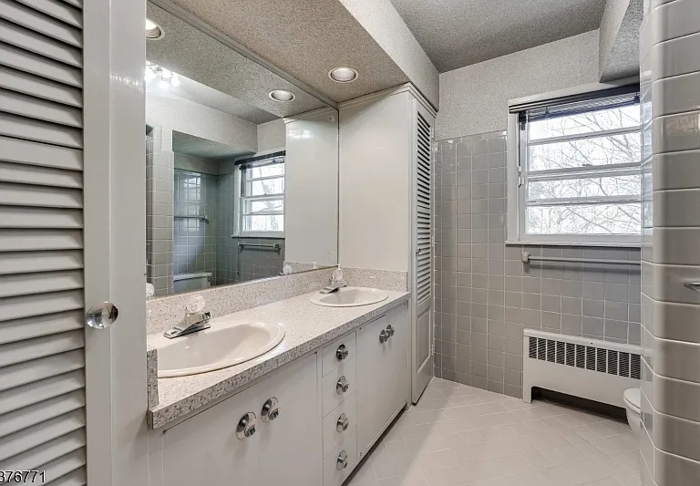17 Oxford Dr — Photo 19