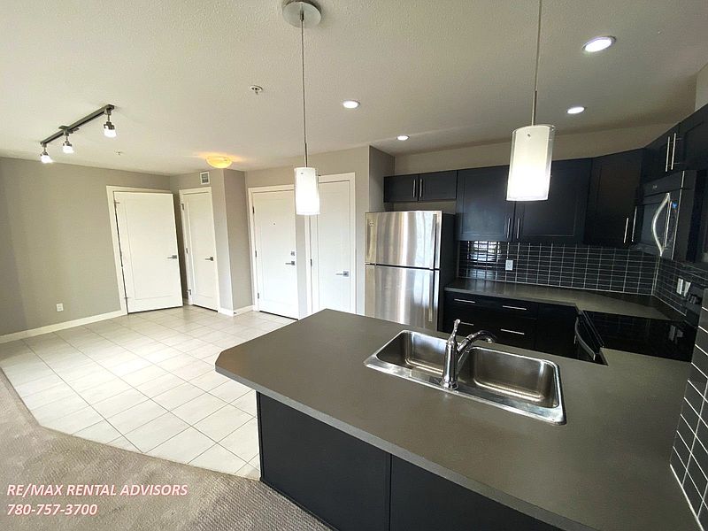 Edmonton Apartment for rent - 2 Bedrooms — photo 4