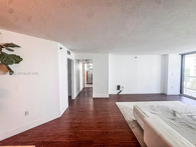 5757 Collins Ave #703 — Photo 16
