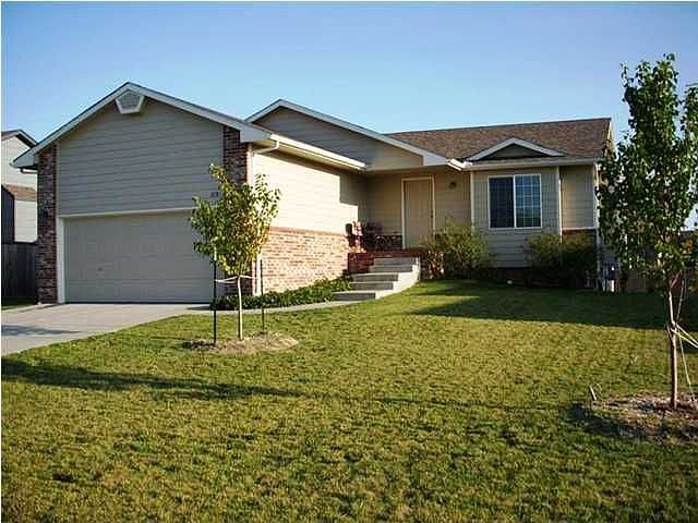 1st image of 209 W Meadowsweet Ct