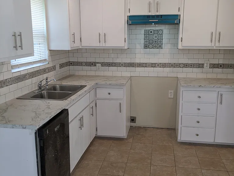 14419 Briarcrest Ln — Photo 12