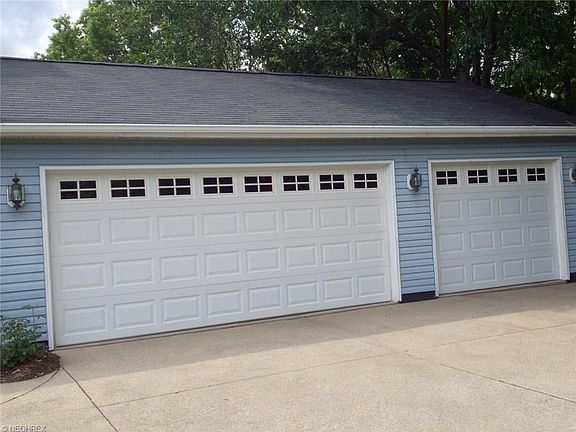 2nd image of 429 Hampden Ct
