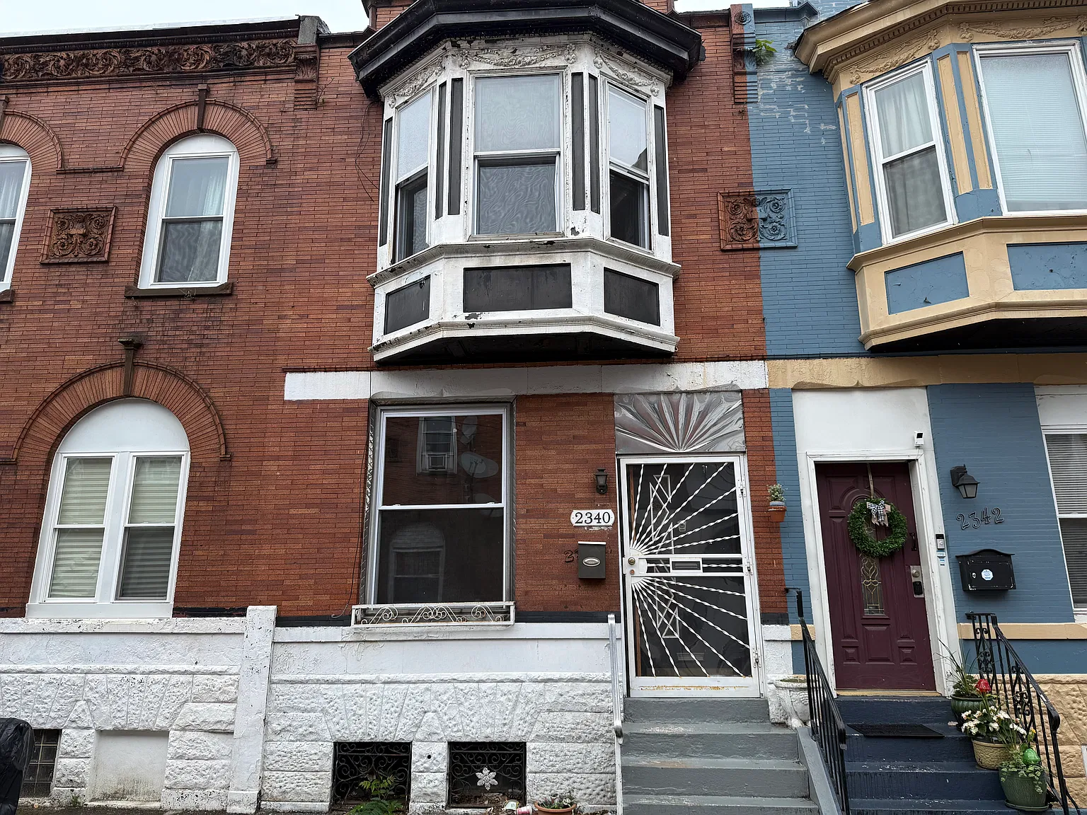 3 bed, 1.5 bath, 1208 sqft, $1,600 — Photo 2