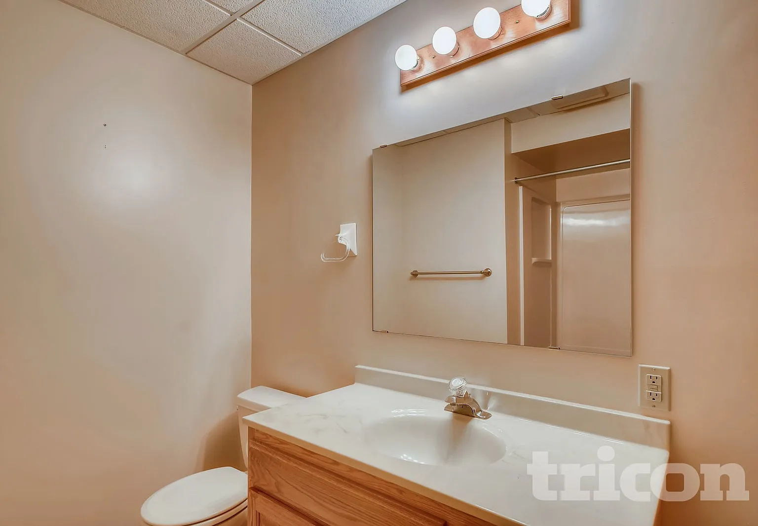 2110 Helmo Avenue N Oakdale MN — Photo 4