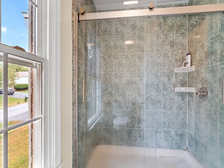 Full-size shower in 3rd full bathroom!