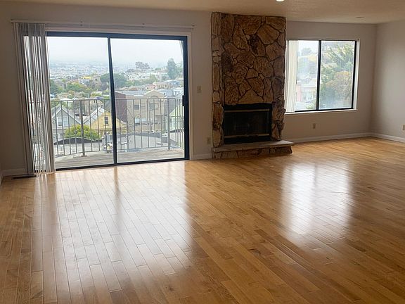 3rd image of 431 Monterey Blvd
