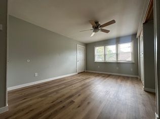 145 Coil Rd #A, Fenton, MO 63026