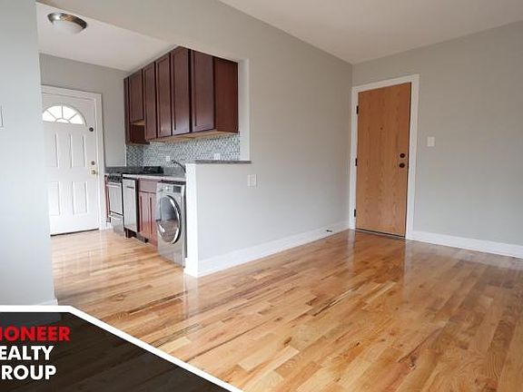 2nd image of 2900 N Mildred Ave #P3
