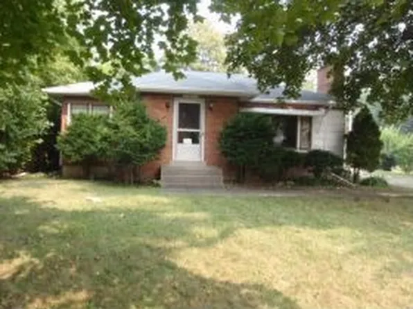 W181S7770 Valley Dr, Muskego, WI 53150
