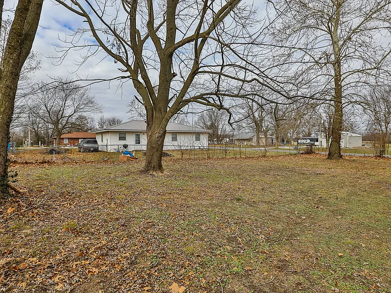 101 Norma St — Photo 23
