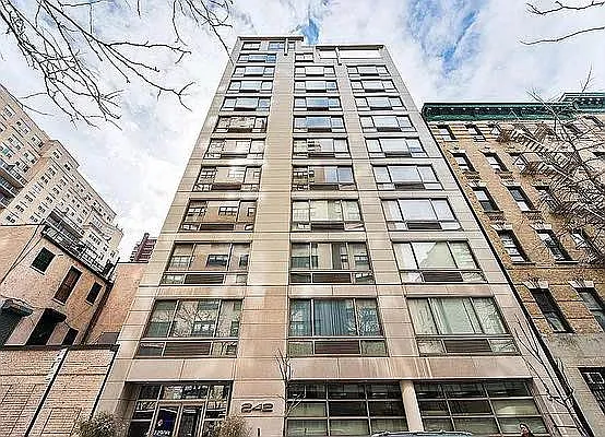 Rented by Mayell LLC | media 20