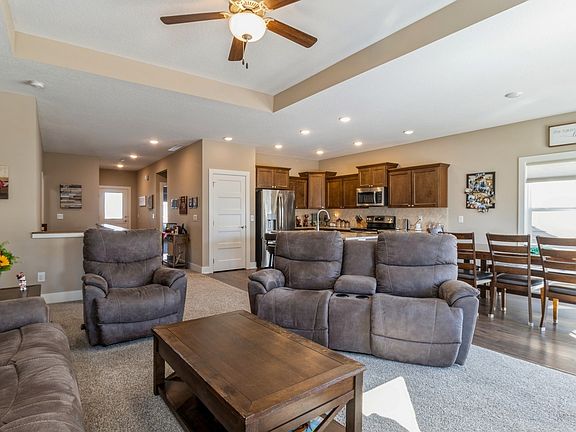 4th image of 5613 Prairie Grass Dr