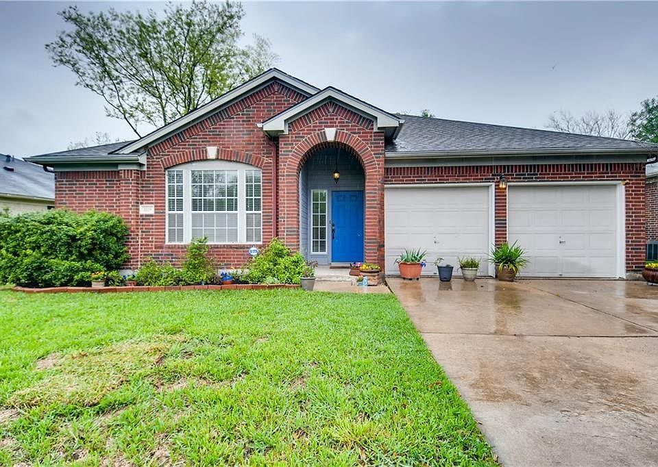 1st image of 1118 Disraeli Cir