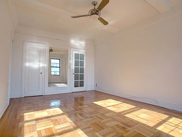 315 W 102nd St #7B — Photo 4