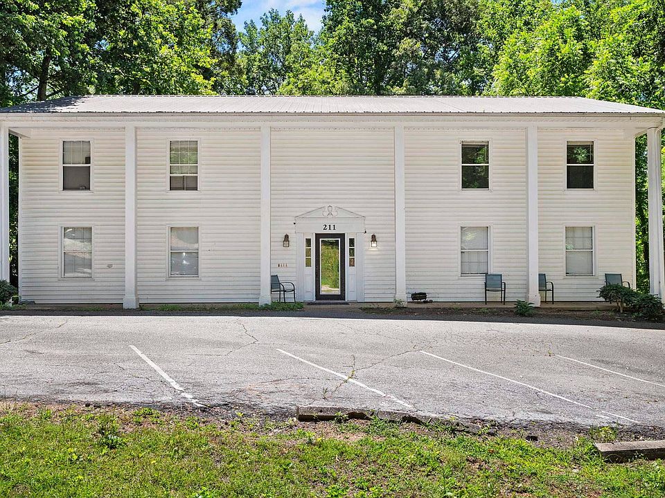 1st image of 211 Brookside Dr #D