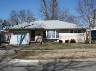 1003 E Kirwin Ave, Salina, KS 67401