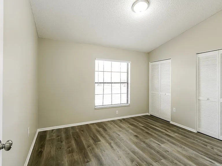8046 Hathaway Dr — Photo 12