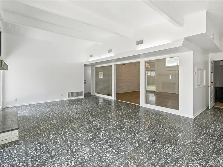 124 E Janin Cir — Photo 7
