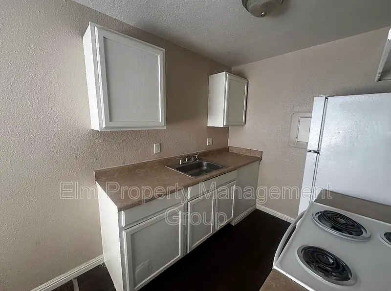 2 bed, 1.0 bath, 720 sqft, $975 — Photo 4