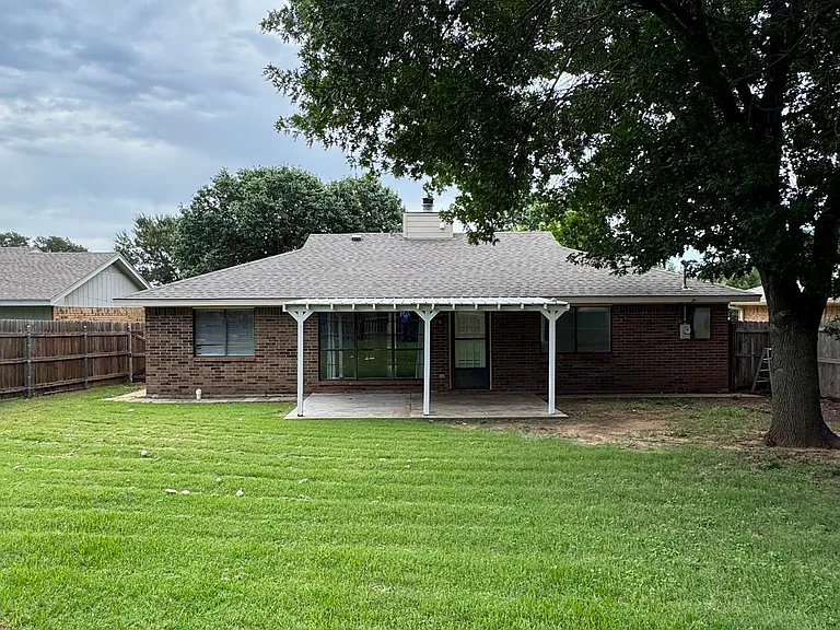 4904 Cypress Ave — Photo 12