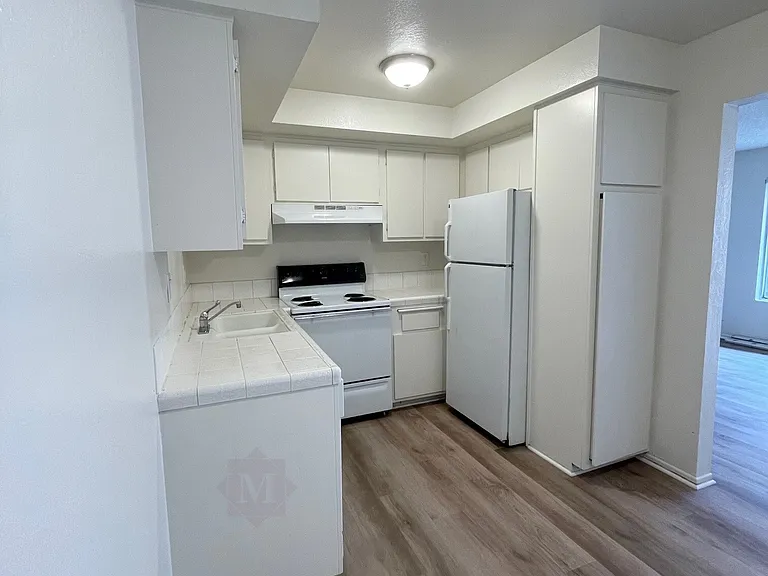 442 Ellwood Beach Dr #5 — Photo 4