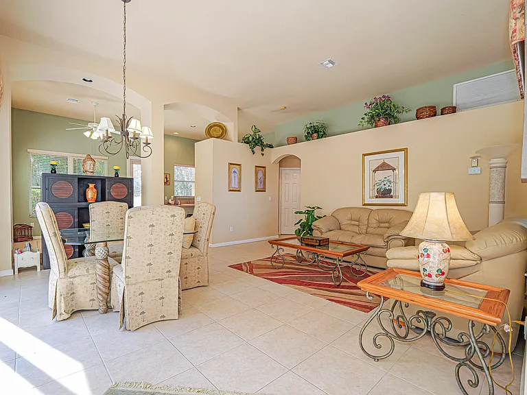 2135 S Maiden Ln — Photo 10
