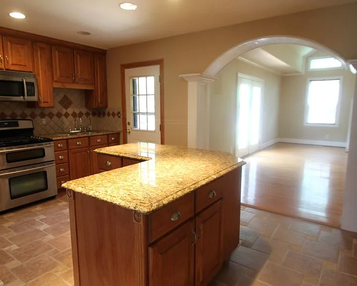 1636 Amber Ln — Photo 6