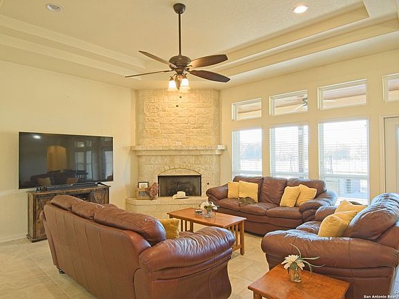 4th image of 509 Lake Valley Dr.