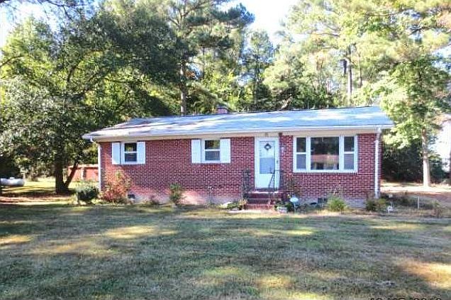 1st image of 210 Dogwood St