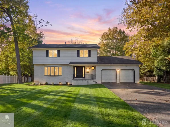 24A Dewey Dr, New Brunswick, NJ 08901