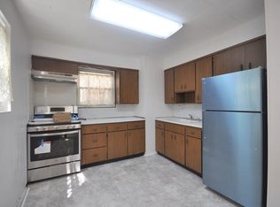 730 E 4th St #1F, Brooklyn, NY 11218