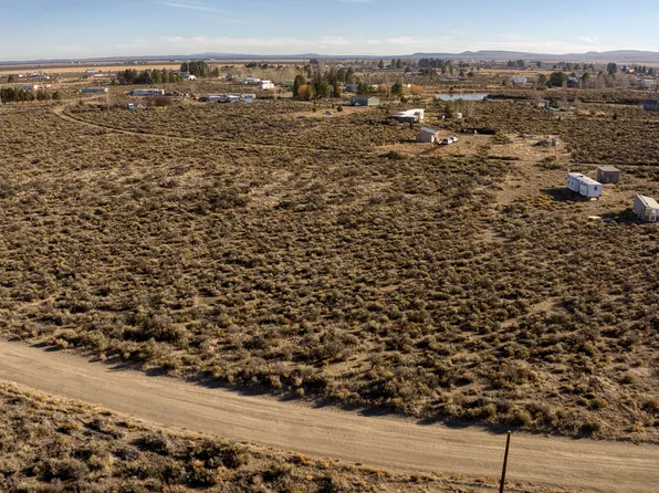 Maple Cir, Christmas Valley, OR 97641