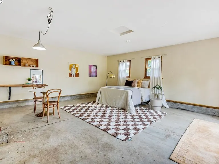 6351 NE 34th Ave — Photo 13