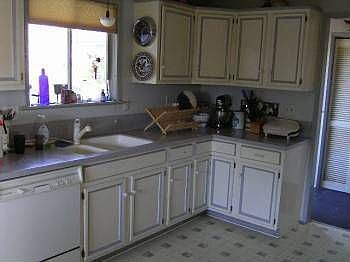 2nd image of 1001 East St