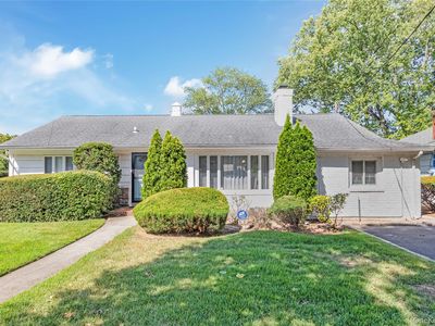 16 Lynwood Drive, Valley Stream, NY, 11580