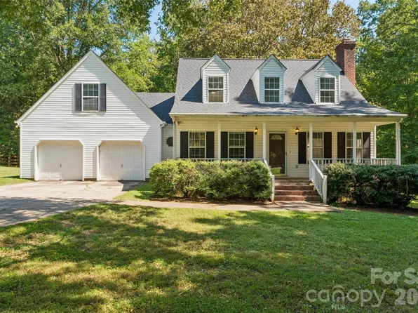 7500 Plott Rd, Charlotte, NC 28215