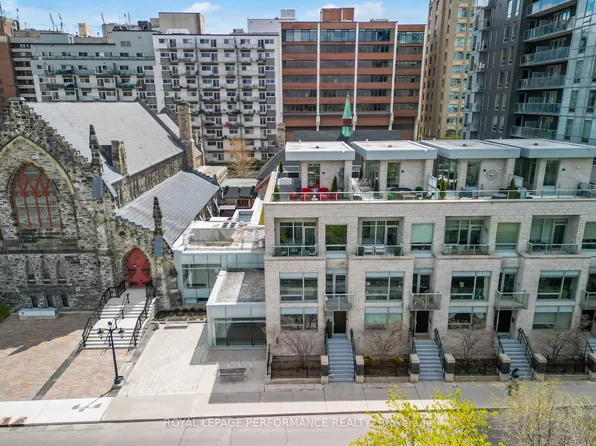 416 Sparks St #110, Ottawa, ON K1R 0B2