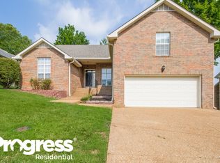 211 Breakwater Dr, Hendersonville, TN 37075