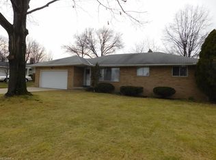 5706 Cascade Dr, Seven Hills, OH 44131