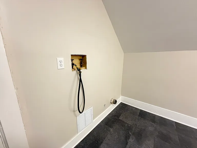 320 Chestnut St #2 — Photo 25