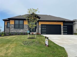 17408 Richards St, Overland Park, KS 66221