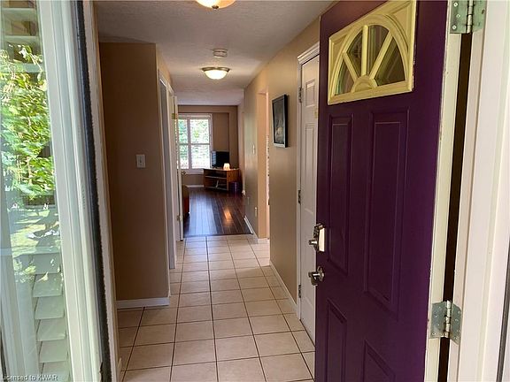3rd image of 49 Hayward Cres